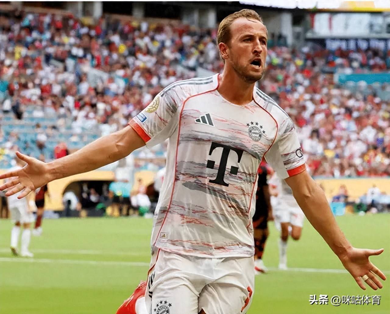 开云中国官网凯恩迎来七赛季出色发挥，巴黎圣日耳曼观众热烈欢呼！