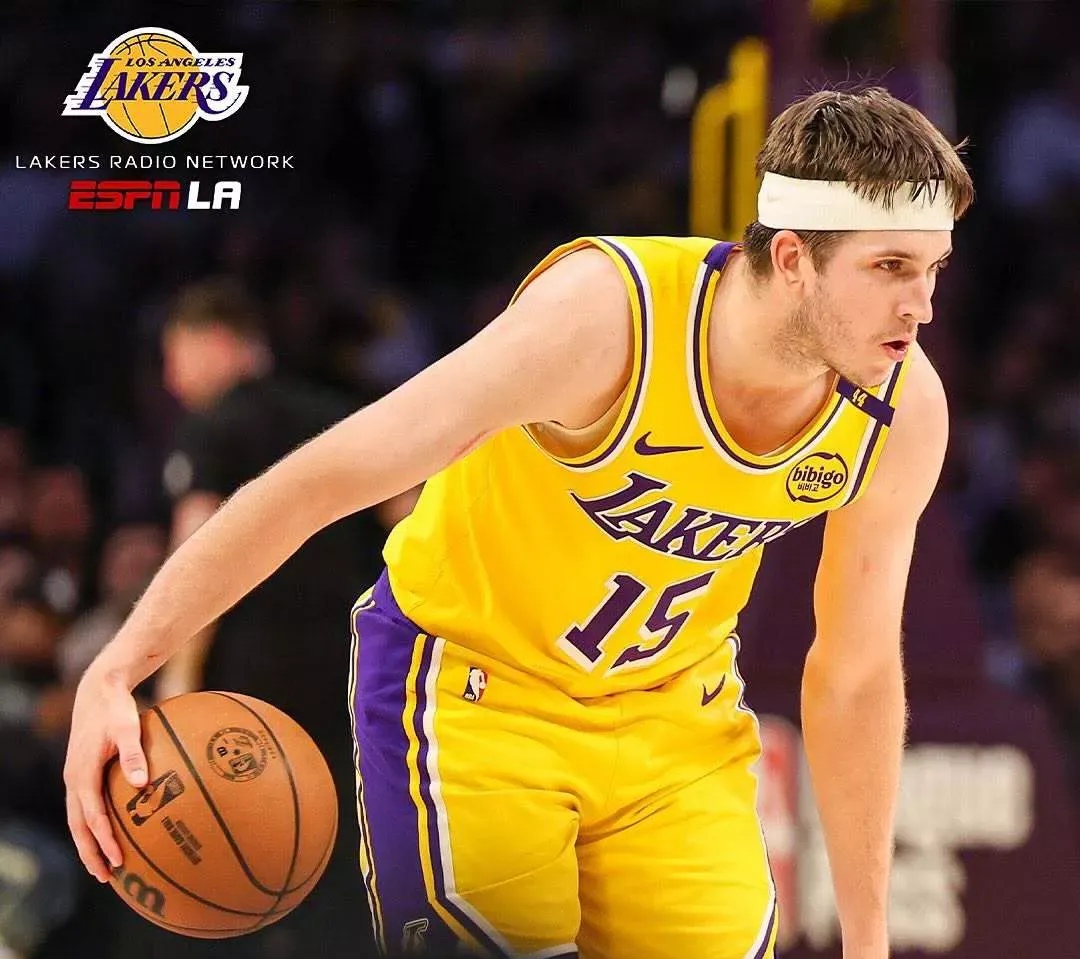 开云中国官方入口关于Scout连续十二场比赛得分超过表现优异，湖人不断突破！全场沸腾不已的信息