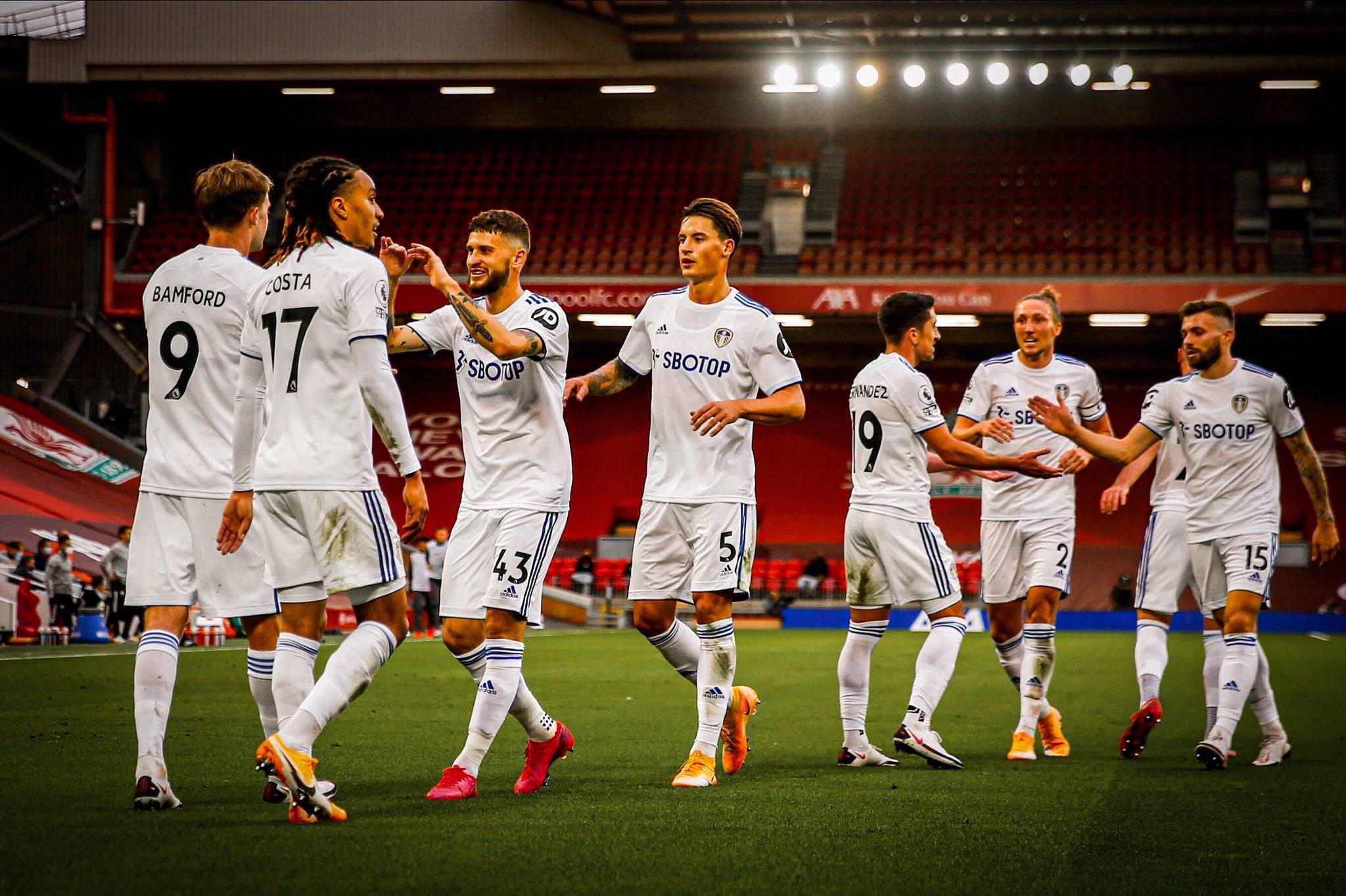 开云网页版登录关于上海久事训练开放日，今晨强势反弹引欢呼，英超在即，球队文化再被提及的信息